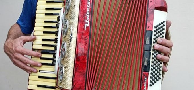 Un recorrido por la tradición del acordeón en Bordeira