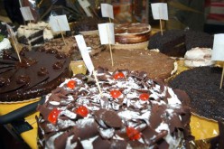 Bombones, fondues y tartas invaden Loulé en la quinta Feria del Chocolate