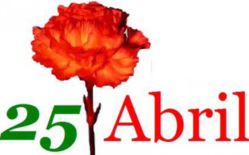 El Algarve conmemora los 43 años de la Revolución de los Claveles
