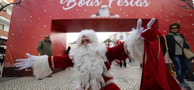 Papá Noel y un Roscón de Reyes gigante, protagonistas en Olhao