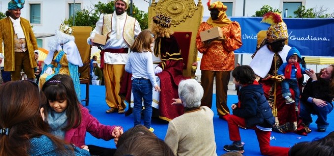 Los Reyes Magos de Ayamonte visitan Vila Real