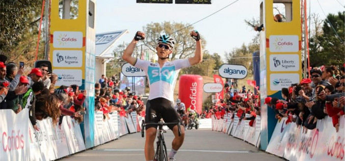 Michal Kwiatkowski gana la 44ª Vuelta al Algarve