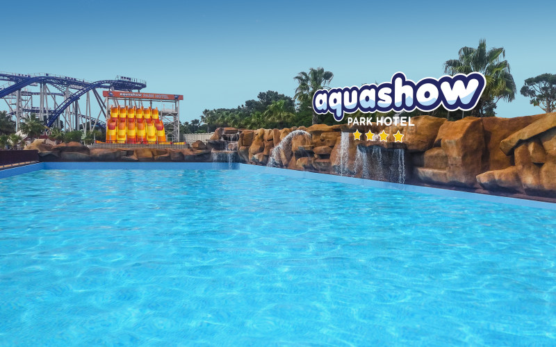 Aquashow Park Hotel abre con una piscina tropical de 900 metros cuadrados