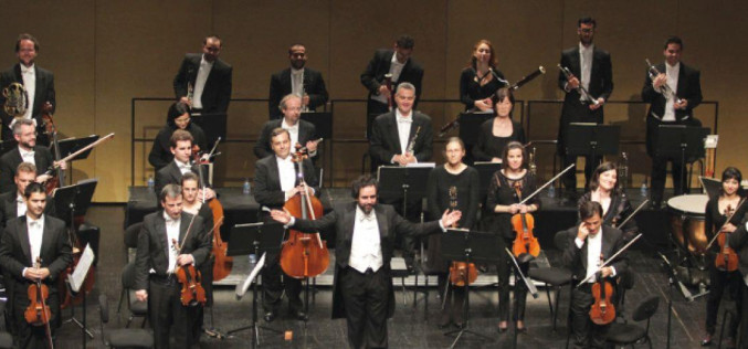 La Orquesta Clássica do Sul y el pianista Peter Jablonsky, en concierto en Loulé