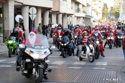 Papá Noel recorrerá un año más Faro en moto