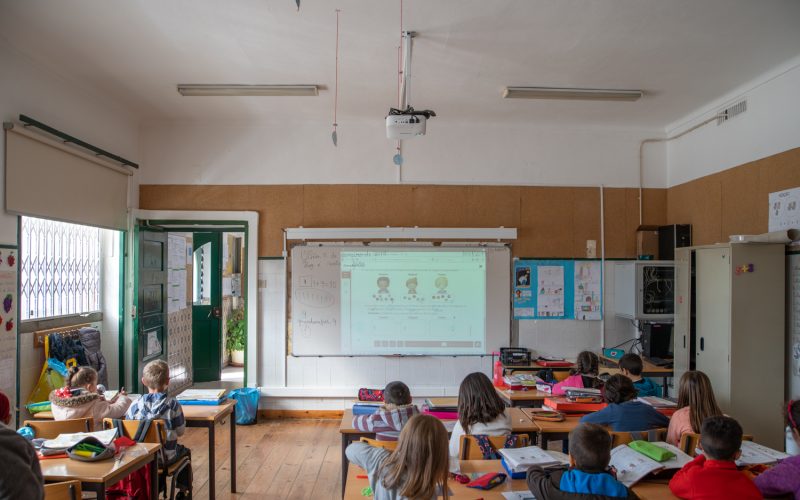 El Municipio de Olhão equipa aulas de preescolar y 1º Ciclo con material multimedia