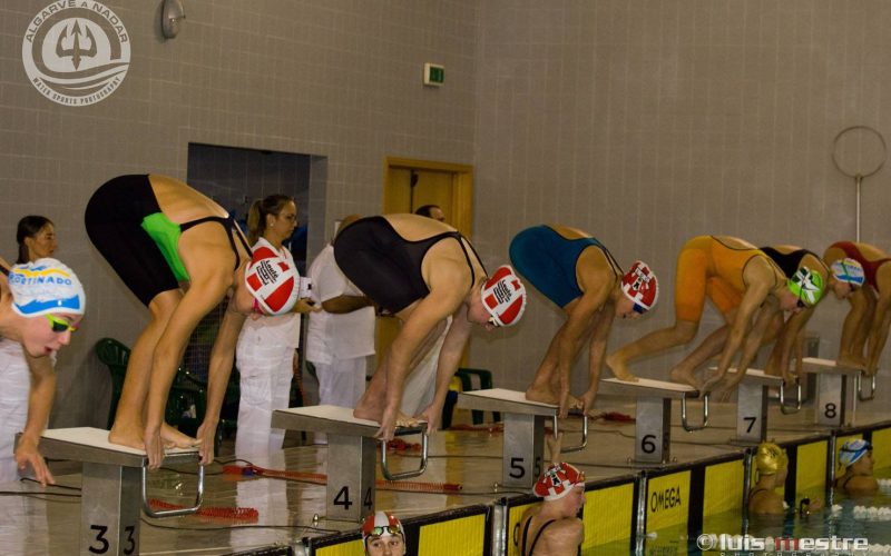 El Torneo Regional de Velocidad de Natación que se llevó a cabo en Silves contó con 295 nadadores