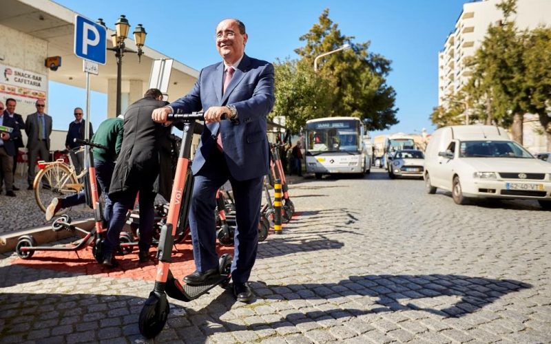Se presenta el compromiso de diversas entidades en el «Lanzamiento de la movilidad compartida en Faro»