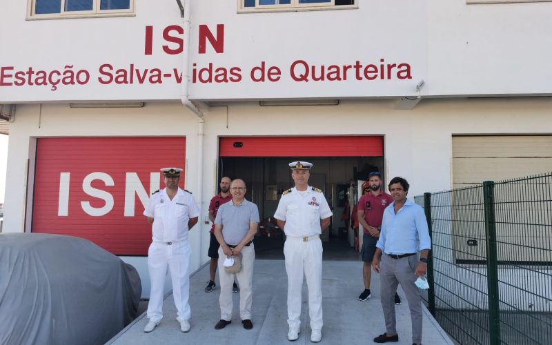 Marinha reforça presença na cidade de Quarteira